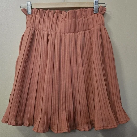 DO BE Women's Size S Pleated Flare Skirt - Picture 2 of 7